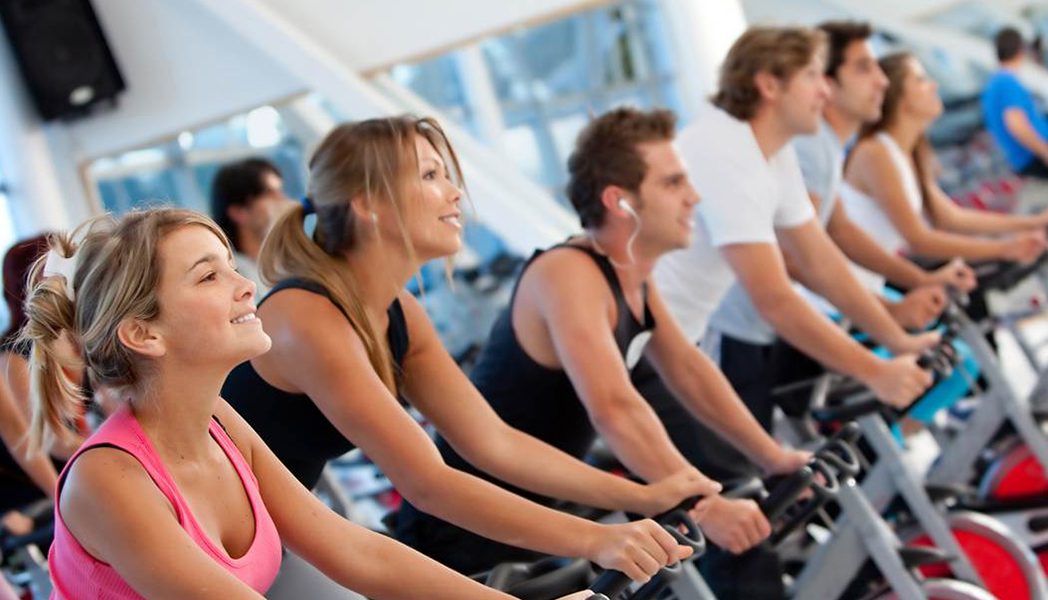 20 beneficicios de los entrenamientos de ciclismo indoor